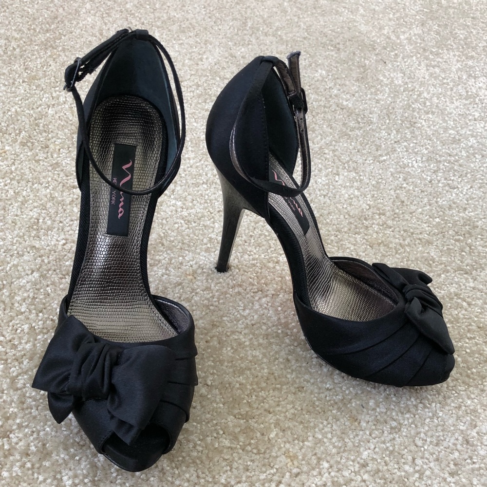 Nina black heels